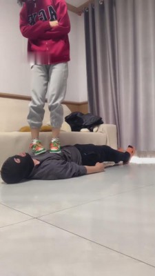 【网盘】【精神小妹】咖啡店小姐姐自由发泄 bf11928