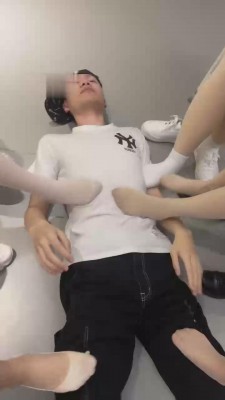 【网盘】【狗哥】精彩-1S+4素人的超刺激主人剧情场 bf11948