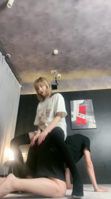 【网盘】【禾HE】御姐高跟重度踢裆 bf12032