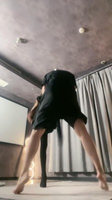 【网盘】【禾HE】御姐高跟重度踢裆 bf12032