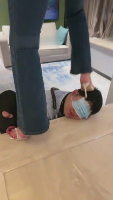 【网盘】【简一】御姐重度刑虐双奴 bf14950