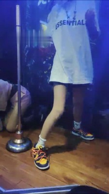 【网盘】【安若】KTV忽悠初中妹妹做狗 bf12783