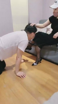 【网盘】【女皇不太热】挑战耳光专场 bf14993