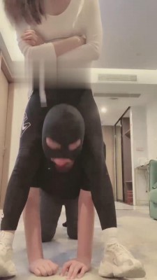 【网盘】【诗诗】双S运动鞋强制提档 bf15435