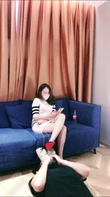 【网盘】【丝绮S】最洗白袜/高跟鞋羞辱/转胯/骑马 bf15468