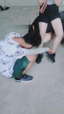 【网盘】【奶酪S】4S工地群殴跟踪狂【四视角版】 bf15681