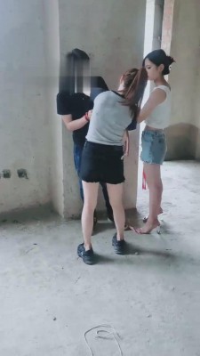 【网盘】【奶酪S】4S工地群殴跟踪狂【四视角版】 bf15681