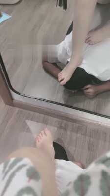 【网盘】【欣欣】萝莉主皮鞋白丝袜羞辱 bf16096