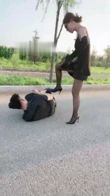 【网盘】【妮可】专治碰瓷男 bf16389