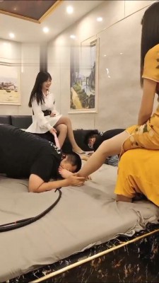 【网盘】【万灵】洗浴中心多女王群调群虐 bf16681