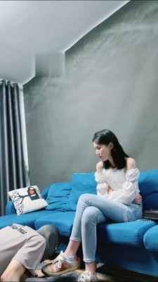 【网盘】【狗哥】开发脏臭运动鞋素人小姐姐 bf16765