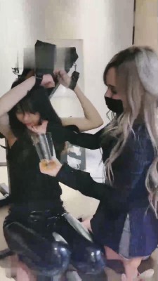 【网盘】【双子姬】超精彩-刑房囚禁虐情侣奴 bf17445