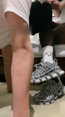 【网盘】【芫七】运动鞋白袜气味羞辱 bf17453