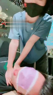 【网盘】【美离子】KTV双S蹂躏虐打脚下奴【双视角版】 bf17443