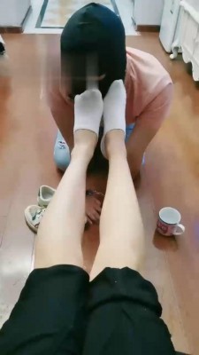 【网盘】【梦蝶女王】暴力踢踹打宠物 bf17671