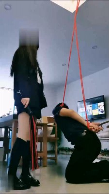 【网盘】【猫神大人】学生S长靴吊绑老师虐【双视角版】 bf17686