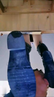 【网盘】【猫神大人】学生S长靴吊绑老师虐【双视角版】 bf17686