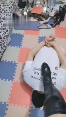 【网盘】【暖暖】工厂小妹强制踢踹废物狗 bf18082