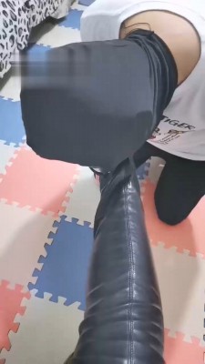 【网盘】【暖暖】工厂小妹强制踢踹废物狗 bf18082