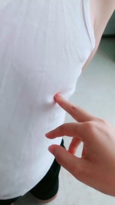 【网盘】【兔粉粉】高跟黑丝踩 bf18121