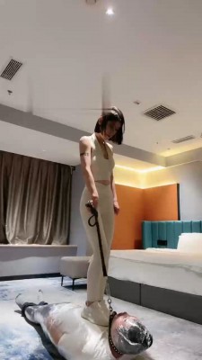 【网盘】【简一】御姐员工出差玩上司 bf18237