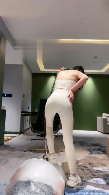 【网盘】【简一】御姐员工出差玩上司 bf18237