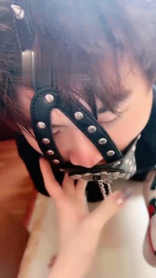 【网盘】【领主老大】御姐教训抖M奶狗 bf18241