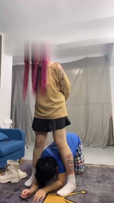 【网盘】【月月S】精神小妹短靴白袜辱狗 bf18667