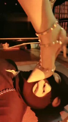 【网盘】【傲雪】高跟鞋踩踏蹂躏 bf18718