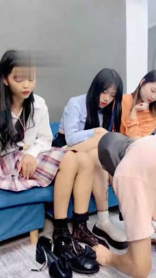 【网盘】【狗哥】3学生素人原味脚辱狗 bf18863