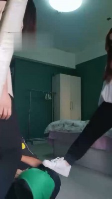 【网盘】【奶欲】绿帽奴就是犯贱 bf18918