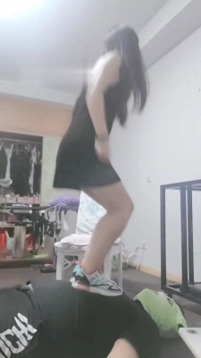 【网盘】【御姐S】邻居胖哥喜欢我的运动鞋 bf19079