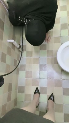 【网盘】【月影儿】手铐戴上被模特S羞辱 bf19100