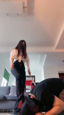 【网盘】【苏州十三姨】藤条重度抽废物狗 bf19064