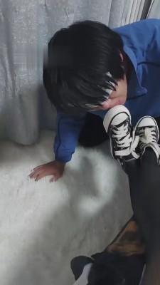 【网盘】【小奶味】帆布鞋黑丝虐 bf19388