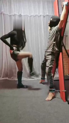 【网盘】【初恋】长靴黑丝暴力提档 bf19420