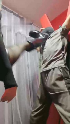 【网盘】【初恋】长靴黑丝暴力提档 bf19420