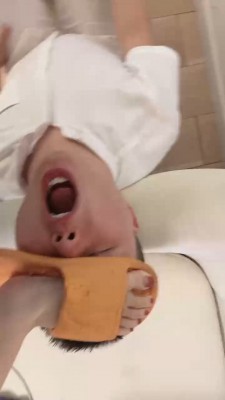 【网盘】【奶味茶茶】萝莉主脏鞋臭袜辱狗【完整版】 bf19465