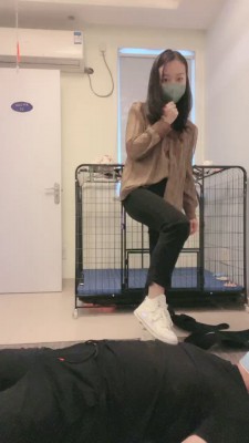 【网盘】【安静大大】全体重高跟平底鞋踩踏 bf19872