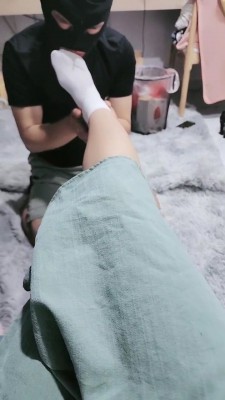 【网盘】【嘉妮】贱货第一次被调 bf19895