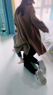 【网盘】【夏娃】高跟舔脚羞辱贱狗（三视角） bf19881