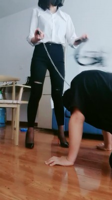 【网盘】【晴雨大大】高跟全体重重踩/踢裆 bf19921