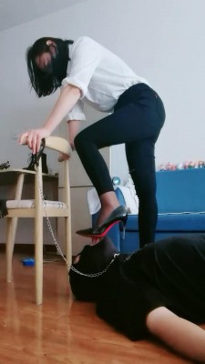 【网盘】【晴雨大大】高跟全体重重踩/踢裆 bf19921