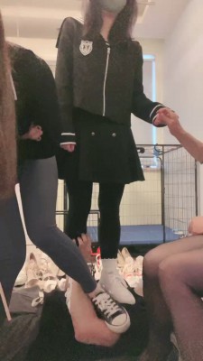 【网盘】【安静大大】母女S耳光/踩踏/舔鞋【三视角版】 bf19913