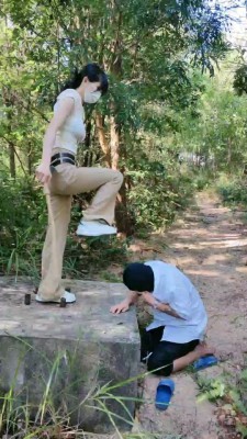 【网盘】【暴力美学】少女野外暴力拉练 bf20004