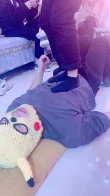 【网盘】【精神小妹】精彩-素人群调原味鞋袜辱狗 bf20125