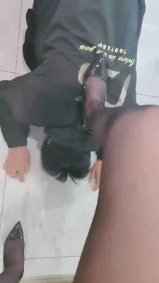 【网盘】【晴雨大大】黑丝高跟脚下辱 bf20137