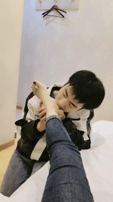 【网盘】【辣妹】小奶狗恋足调  JS22110101