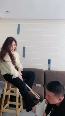 【网盘】【麋鹿银儿】偷拍素人闺蜜惩罚男友 bf20213