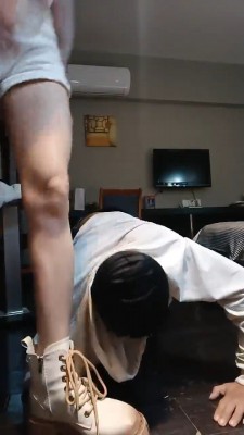 【网盘】【安琪殿下】短靴暴力踩虐 bf20315